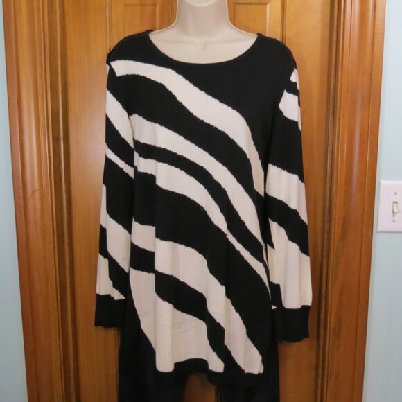 Orly Black/White Tunic Sweater Zebra Round Neck Long Sleeve Size Large - Picture 1 of 7